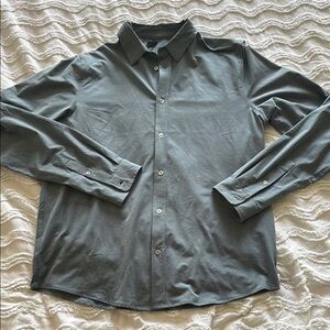 Vuori Button Down Shirt - Large - Like New